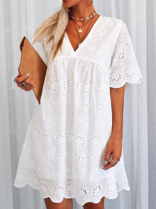 White Lace Hollow V-neck Short-sleeved Dress