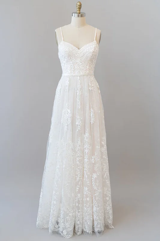 Chic Long A-line Sweetheart Spaghetti Strap Appliques Tulle Wedding Dress