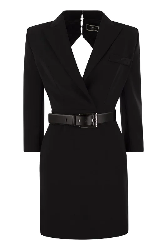 Robe-manteau in crepe with cut out back